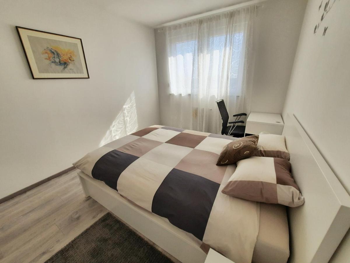 Apartment Mrvica Near The Zagreb Airport Velika Gorica Ngoại thất bức ảnh